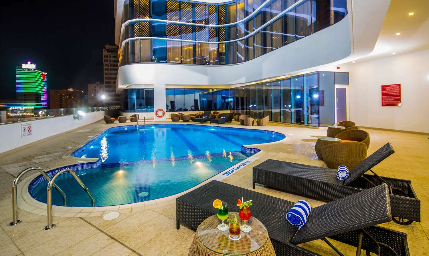 Arch Hotel Manamah Buitenkant foto